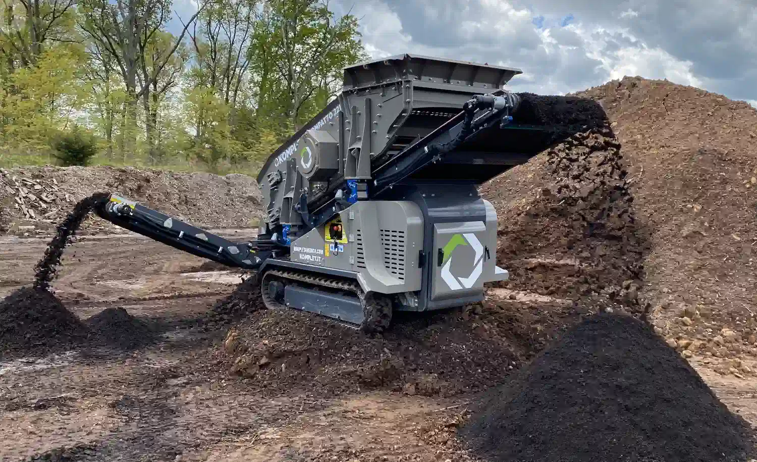 Компактный мобильный грохот для камней, песка и строительных отходов Kompatto 221