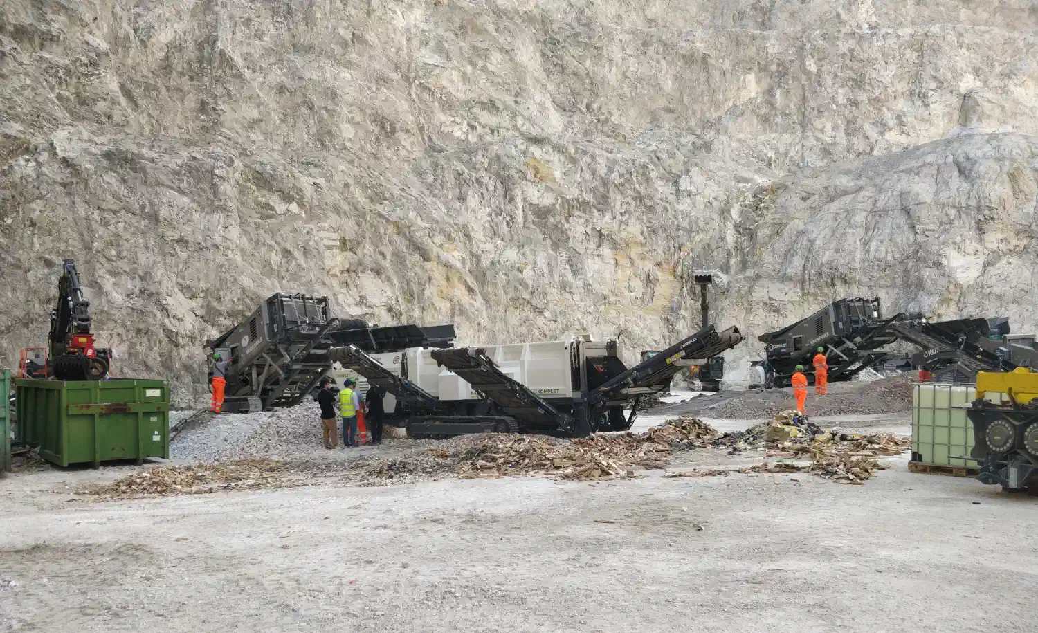 Мобильное дробильно-сортировочное оборудование Komplet