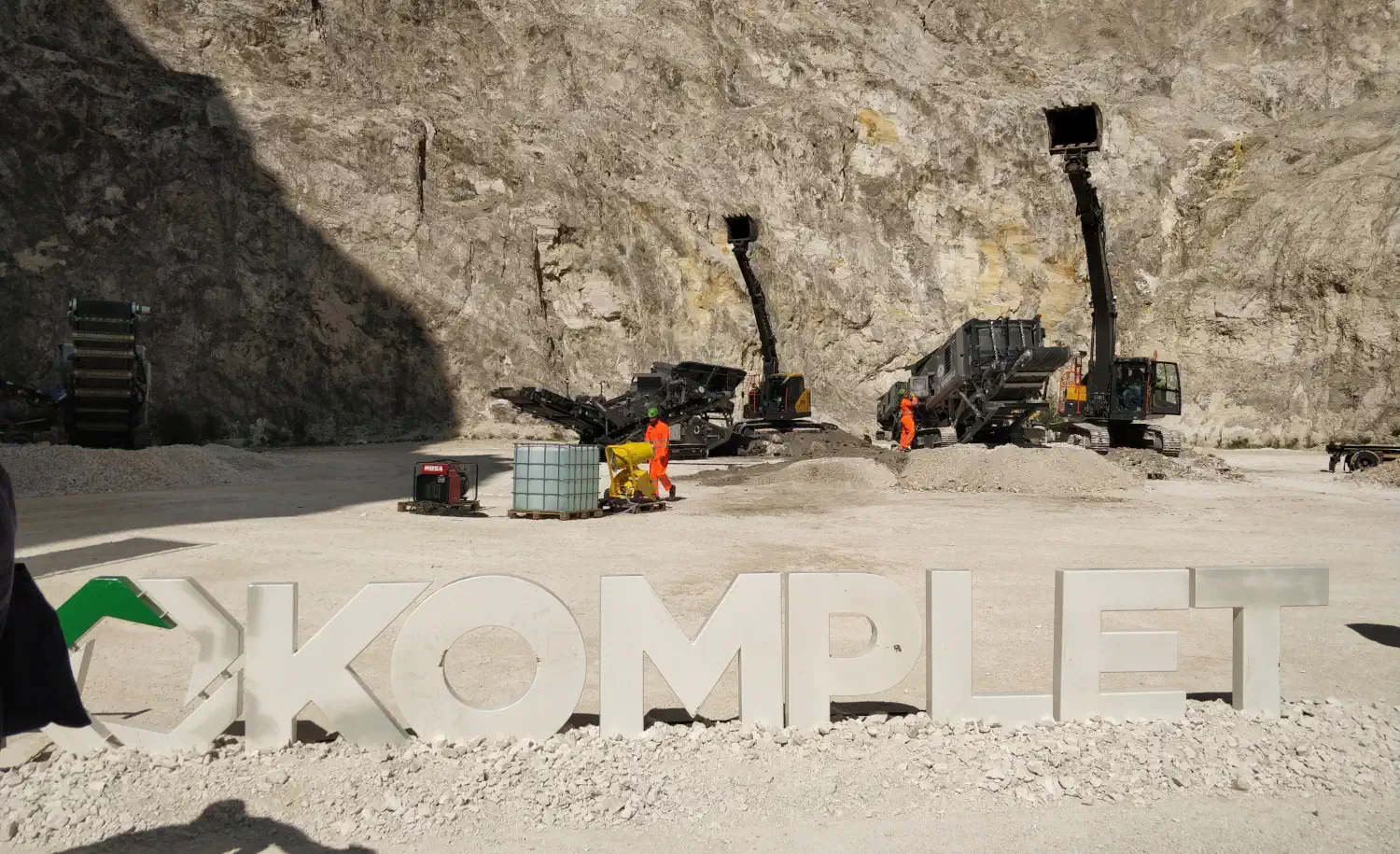 Презентация мобильных дробилок и грохотов Komplet