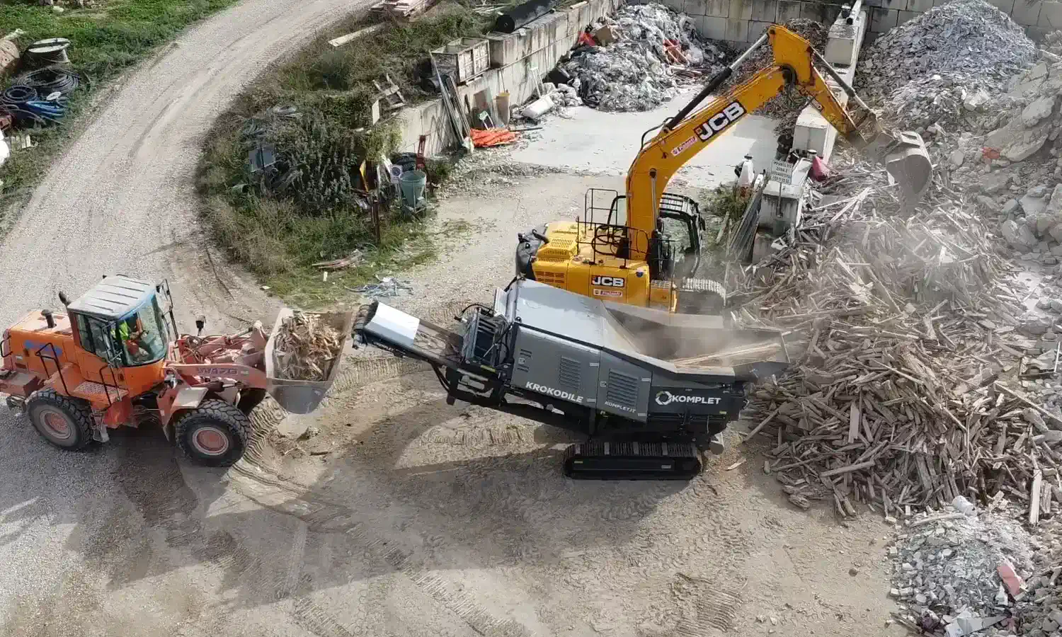 Мобильная дробилка для бетона и дерева Krokodile